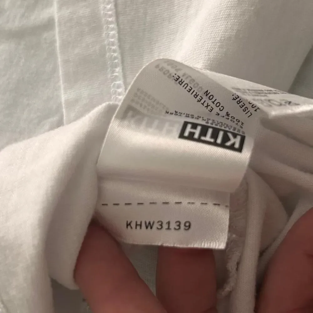 KITH cropped white logo baby tee | small